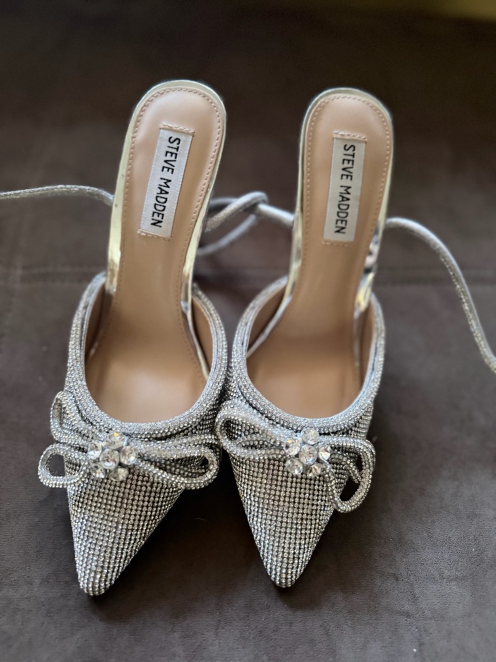 Steve Madden Silver Crystal Bow Pointed Toe Mules - Picture 3 of 7